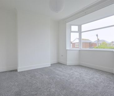 2 bedroom Flat to rent in Whinneyfield Road, Walkergate, Newcastle ... - Photo 2
