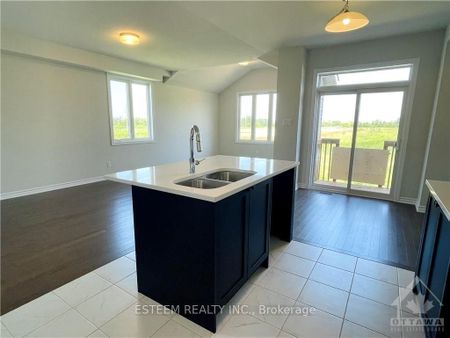 For Lease - 634 Flagstaff Drive, Barrhaven, Ontario - Photo 3