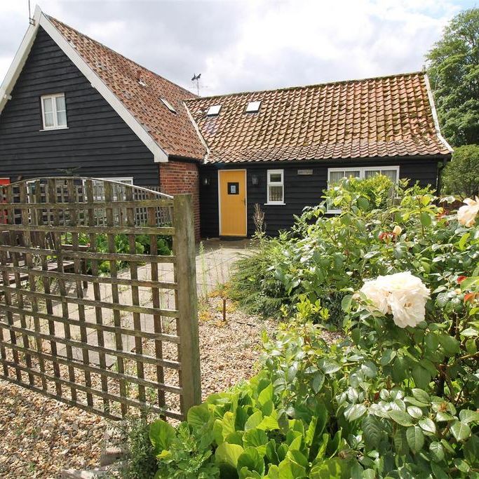 2 bedroom semi-detached bungalow to rent - Photo 1