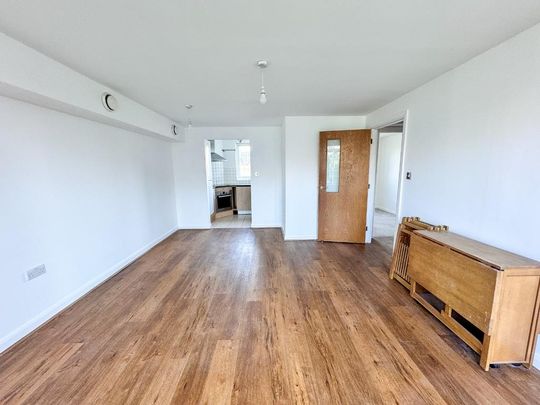 2 bedroom maisonette to rent - Photo 1