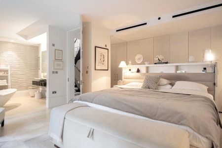 4 bedroom terraced house to rent - Photo 4