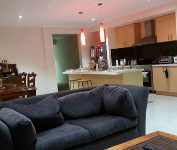 Craigieburn - Photo 1