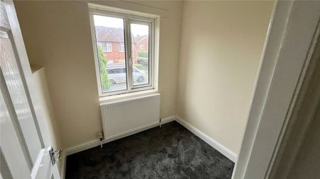 Third Avenue, Liversedge, West Yorkshire, WF15 - Photo 4