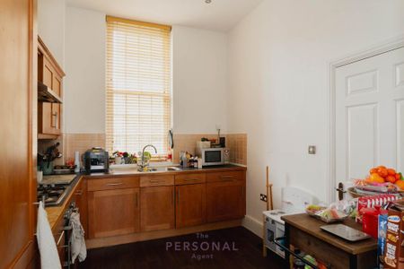 2 bedroom flat to rent - Photo 2