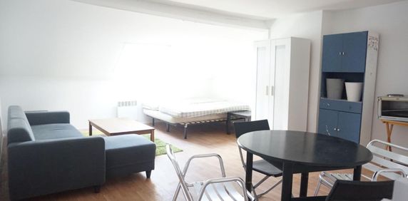 A LOUER : T1 à LILLE • Solferino • 587 € - Photo 2