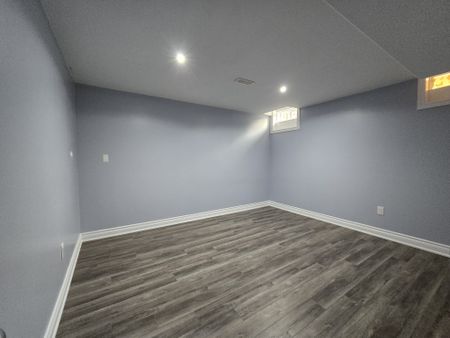 For Lease - 46 Gwillimbury Drive, Bradford West Gwillimbury, Ontario - Photo 2