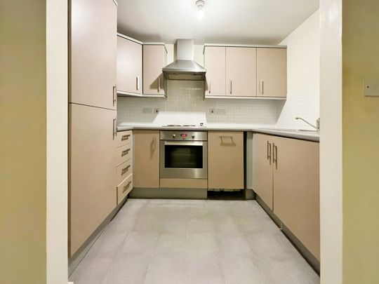 1 bed flat to rent in Grenfell Road, Maidenhead, SL6 - Photo 1