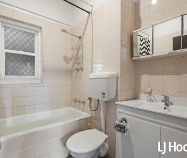 City living at your doorstep - Photo 4