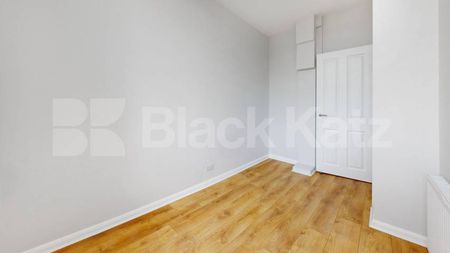 Newly refurbished one bed within walking distance to Paddington & Bayswater - Photo 3