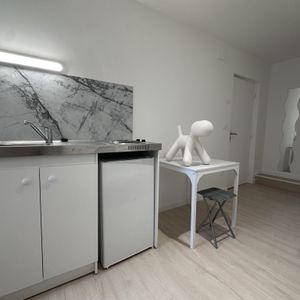 Location Appartement 1 pièce 12m² CLERMONT FERRAND 63000 - Photo 2