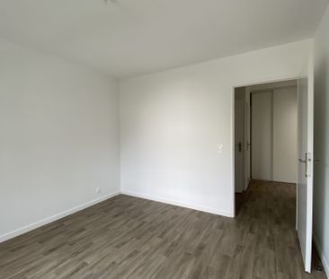 LOCATION APPARTEMENT TROIS PIECES MEUBLE - Photo 2