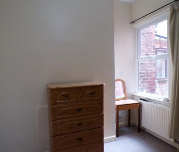 6 bedroom house to rent - Photo 2