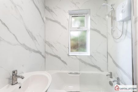 3 bedroom semi-detached house to rent - Photo 2