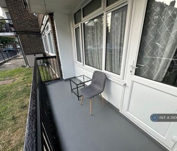 1 bedroom in a flat share to rent - Photo 4