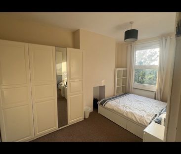Room in a Shared Flat, Morland Road, CR0 - Photo 4