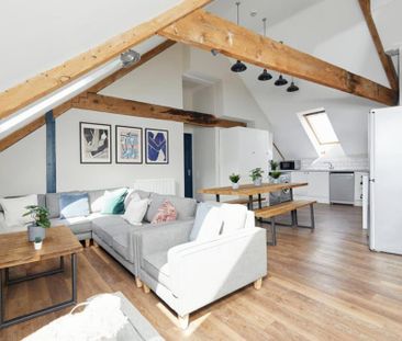 1 bedroom in a house share to rent - Photo 2