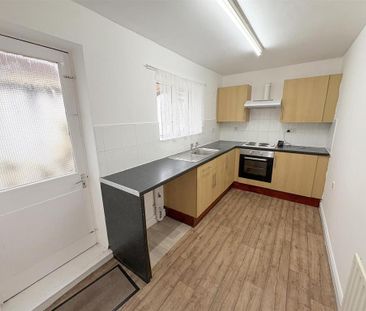 2 bedroom terraced house to rent - Photo 5