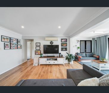 Family comfort, smart layout, and space to enjoy inside and out - Photo 2