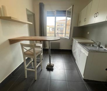 Type 2 proche de la Rue d'Italie - Photo 2