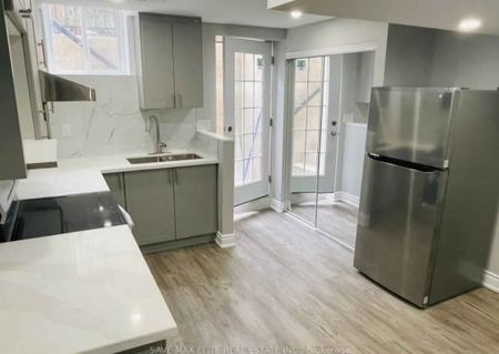 For Lease - 30 Dolly Varden Drive, Brampton, Ontario - Photo 4