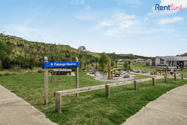 36B Pakanga Grove, Pyes Pa - Photo 1