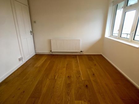 2 Bed Flat, Clifton Vale Close, BS8 - Photo 2