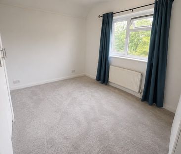 Woodlands Road, Guildford - 3 bedrooms Property for lettings - Seym... - Photo 4