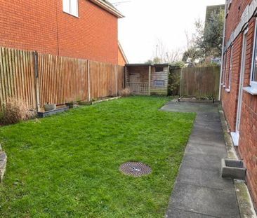 2 bedroom maisonette to rent - Photo 4