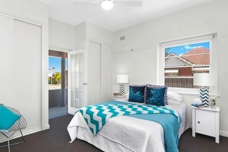 Stylish two bedroom apartment - Photo 3