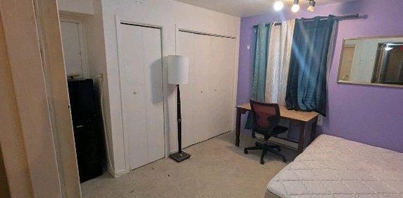 chambre avec salle de bain complète - Photo 2