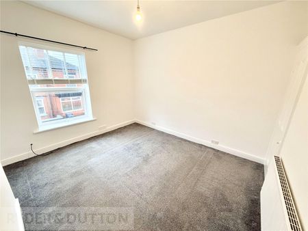 Princess Avenue, Denton, Manchester, Greater Manchester, M34 - Photo 2