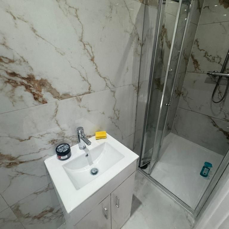 3 bedroom flat to rent - Photo 1
