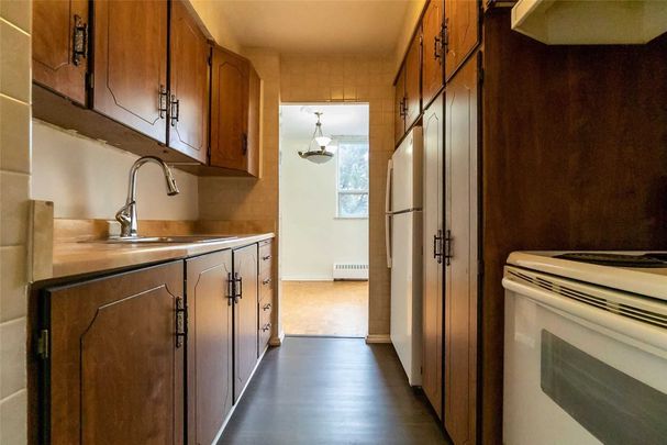 For Lease - 3311 Kingston Road Unit# 311, Toronto, Ontario - Photo 1