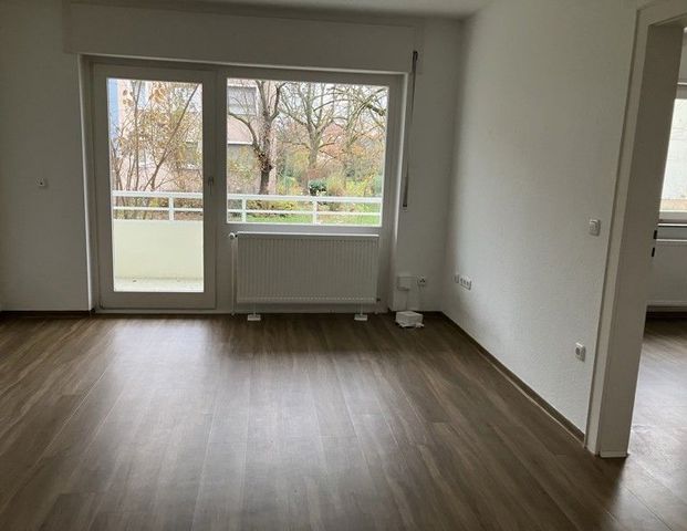 Sanierte 2 Zimmerwohnung mit Balkon und Tageslichtbad - Foto 1