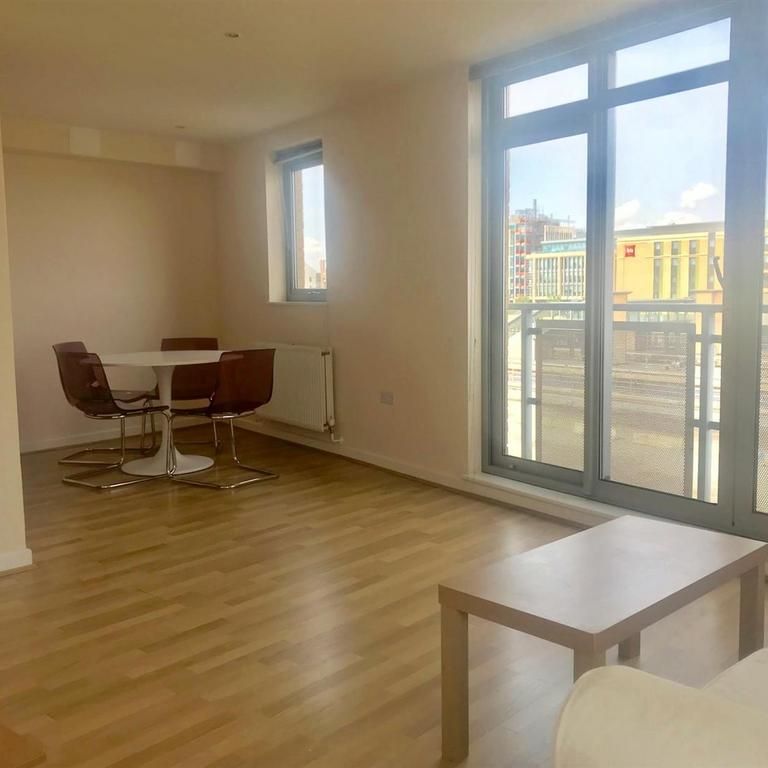 2 bedroom apartment to rent - Photo 1