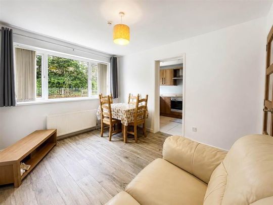38 Rosewood Park, Castlereagh, Belfast, BT6 9RX - Photo 1
