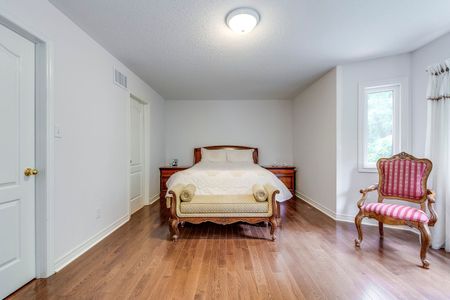 For Lease - 157 Creek Path Avenue, Oakville, Ontario - Photo 2