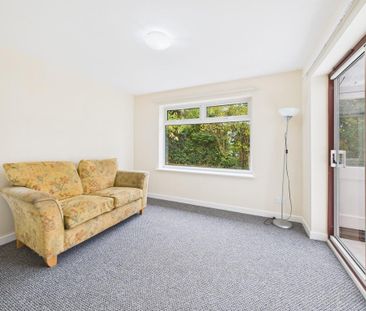 4 bedroom end of terrace house to rent - Photo 2