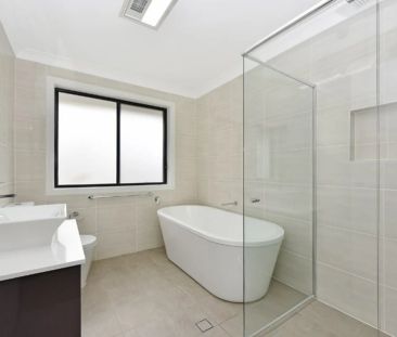 93 Hewitt Avenue, - Photo 2