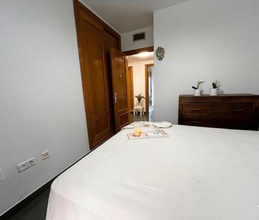 AMPLIO PISO DE TRES DORMITORIOS CON GARAJE - ALQUILER LARGA TEMPORADA - Foto 6