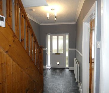 3 bedroom semi-detached house to rent - Photo 6