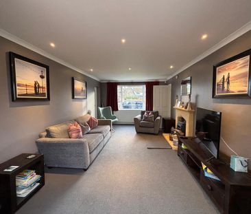 3 bedroom detached house to rent - Photo 3