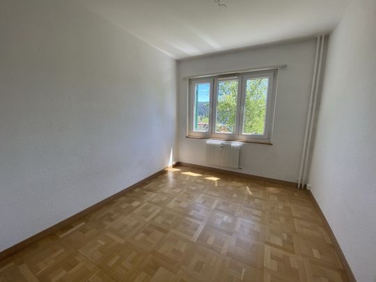 Tramelan, beautiful 4.5 room apartment on the ground floor with balcony - Photo 1