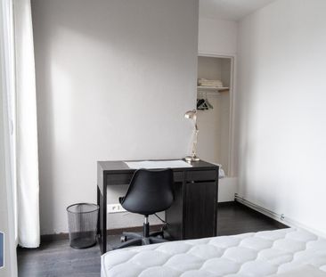 Location Appartement 4 pièces 73m² AVIGNON 84000 - Photo 4