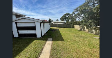 Modern Comfort and Convenience in this 3 Bedroom Gem - Photo 5