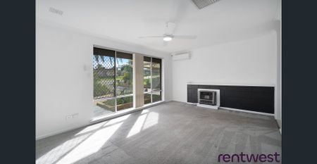 YOUR PERFECT FAMILY ENTERTAINER - Photo 3