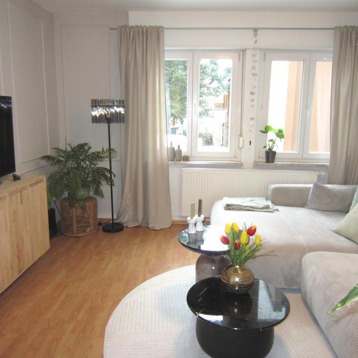 RENOVIERTE 2-Zi.-Whg, Bad/ Fenster - TOP LAGE in Nbg-Wöhrd - SEHR RUHIG - Langefristig zu Vermieten - Foto 1