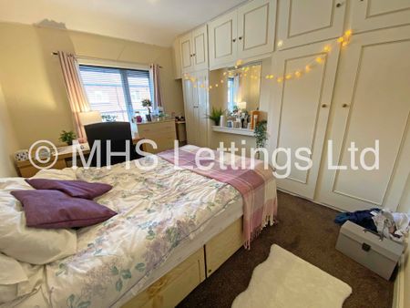 3 Bedroom Mid Terraced House for rent in Mayville Avenue - Photo 5