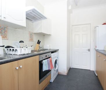 Room in a Shared House, Gibbon Road, W3 - Photo 6