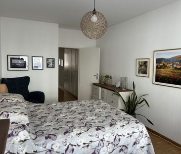 Large 3-room apartment with balcony in Les Eaux-Vives - Photo 4
